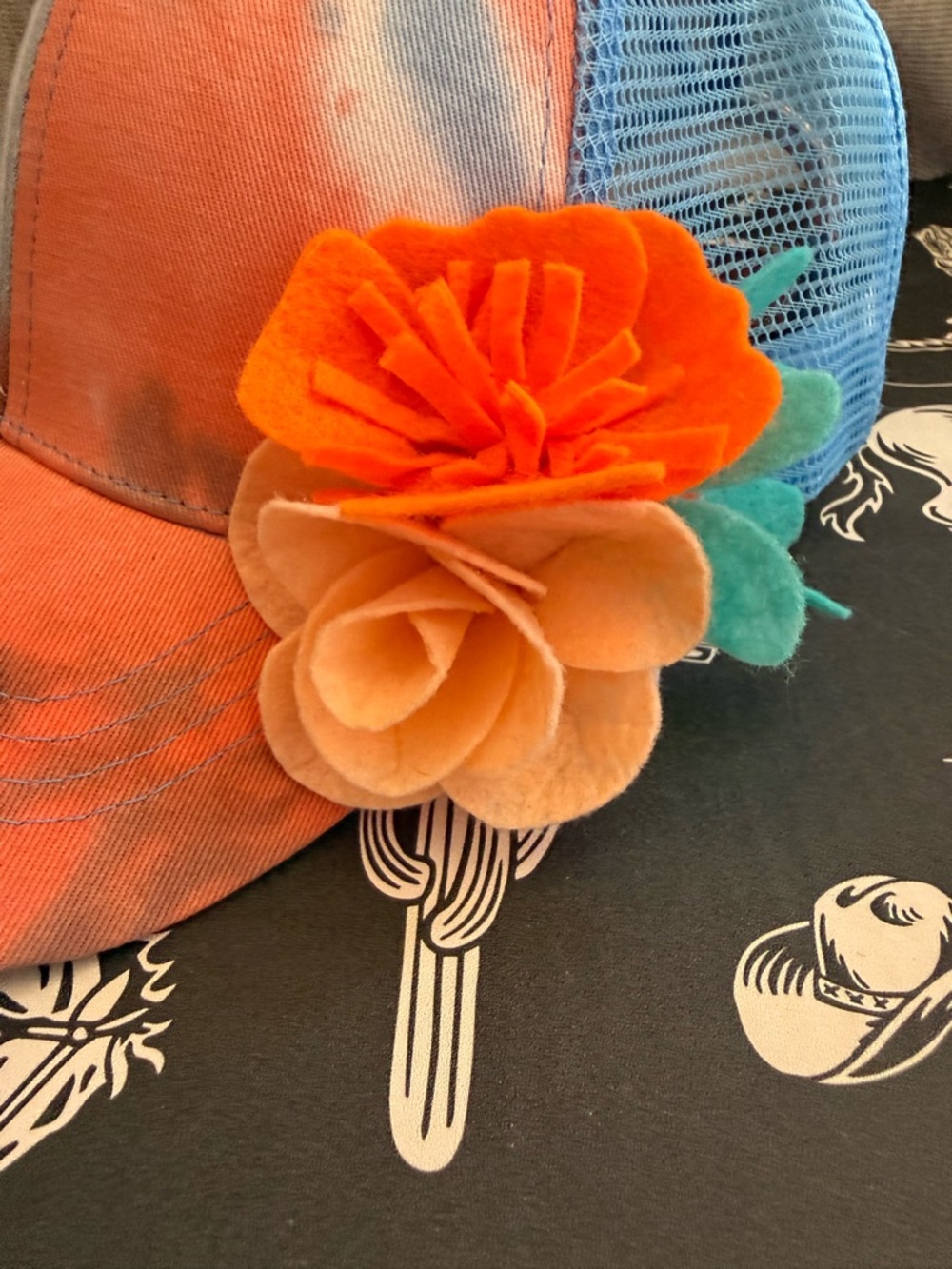 Tie-Dye Orange & Blue poppy Flower Trucker Hat - Picture 8 of 8